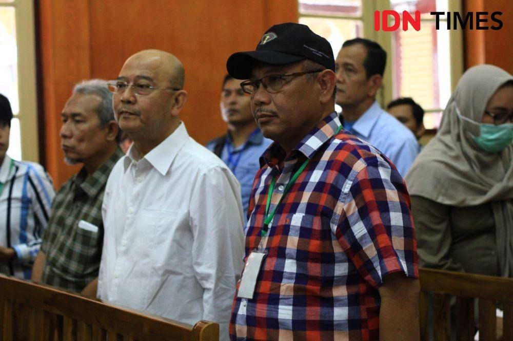 Dzulmi Eldin Wali Kota Medan Nonaktif di Pengadilan Negeri Medan (IDN Times/Prayugo Utomo)