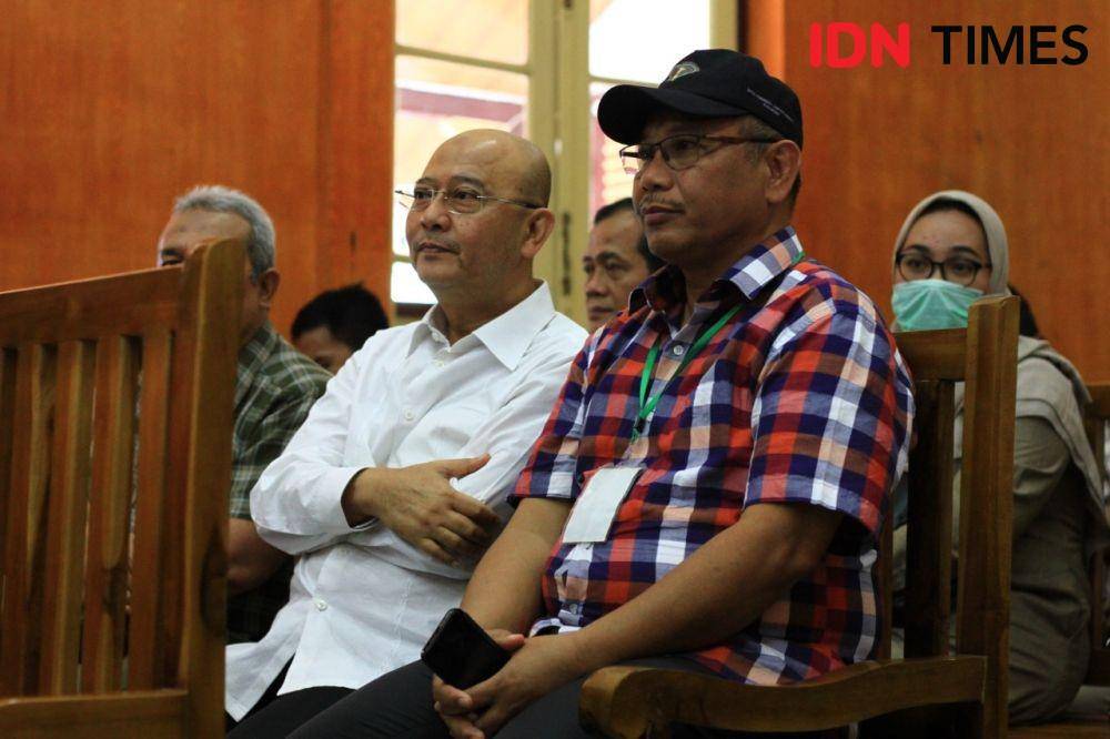 Dzulmi Eldin Wali Kota Medan Nonaktif di Pengadilan Negeri Medan (IDN Times/Prayugo Utomo)