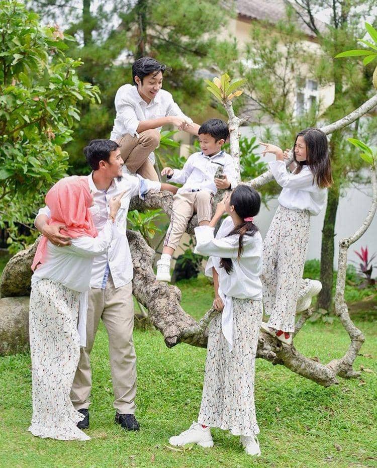 instagram.com/okieagustina_