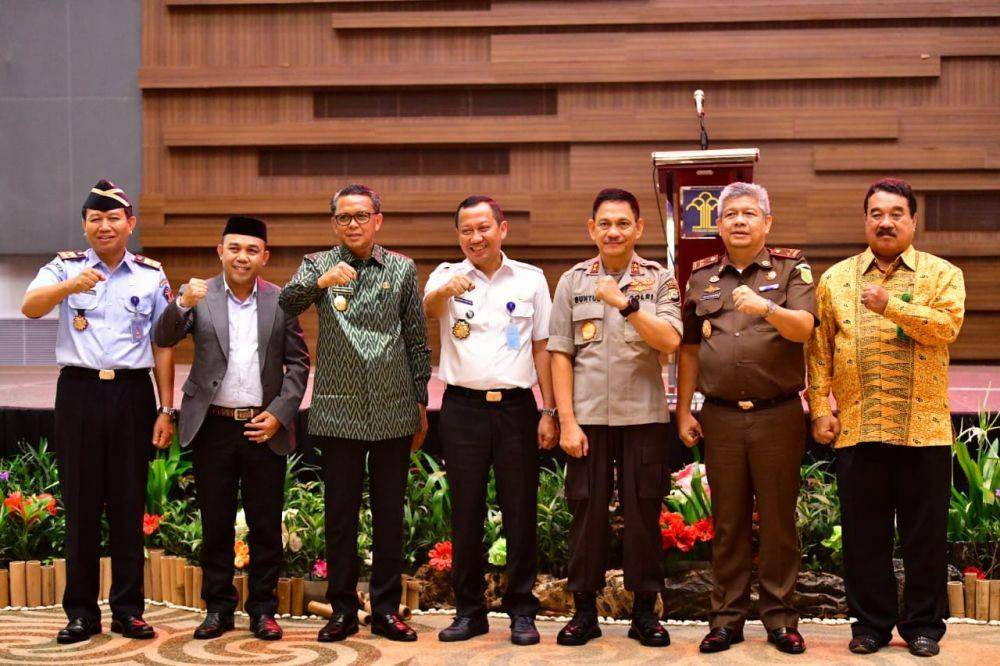 Pencanangan Zona Integritas menuju Wilayah Bebas Korupsi di Four Points Hotel, Kamis (9/1). Humas Pemprov Sulsel
