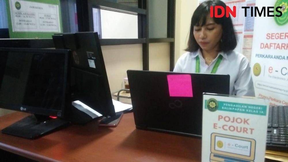 Mendaftar e-Court bisa mengurus di Pojok e-Court PN Balikpapan. (IDN Times/Surya Aditya)