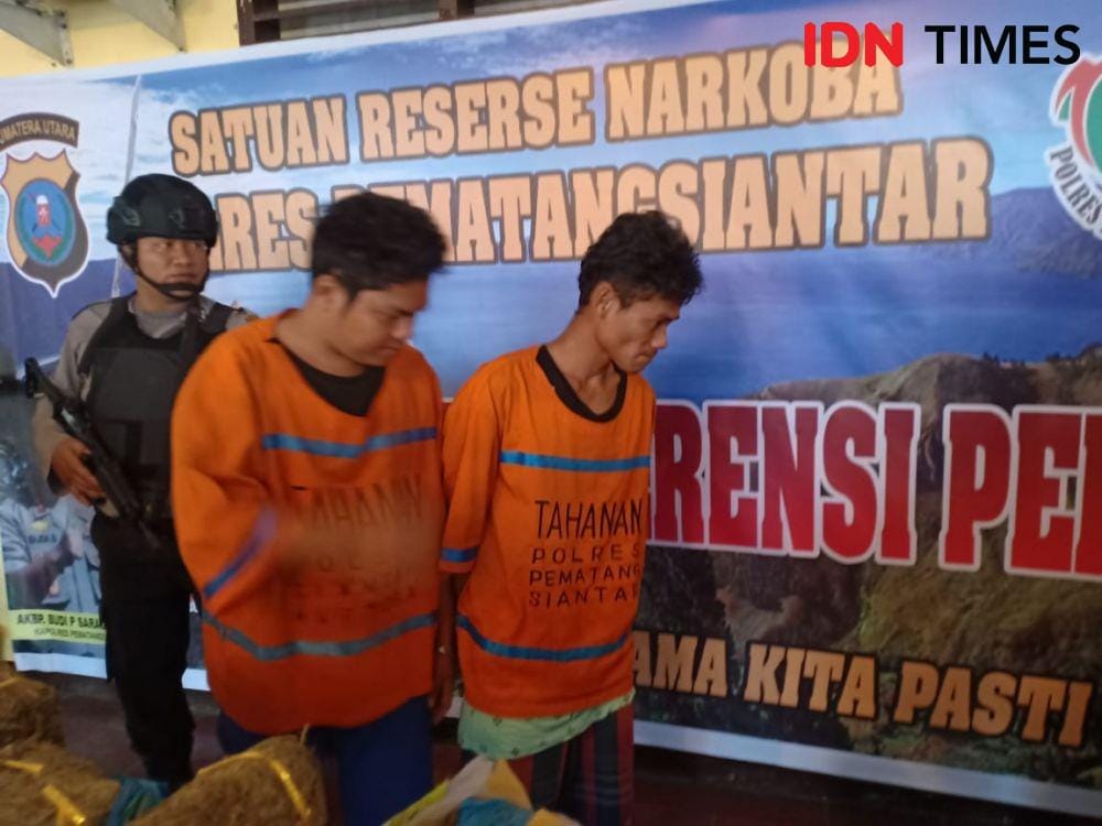 Dua pengedar ganja di Siantar dibekuk Polres Siantar (IDN Times/Gideon Aritonang)