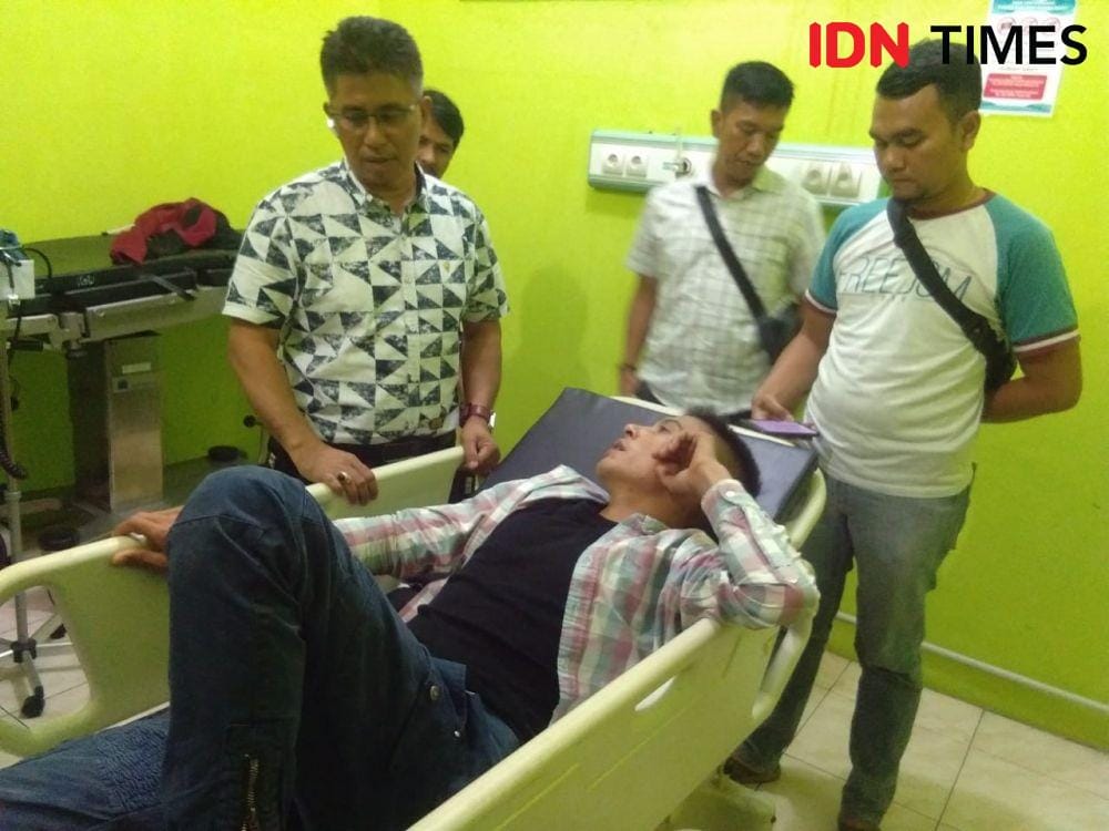 Salah seorang kurir narkoba ditembak petugas karena coba melawan (IDN Times/Bambang Suhandoko)