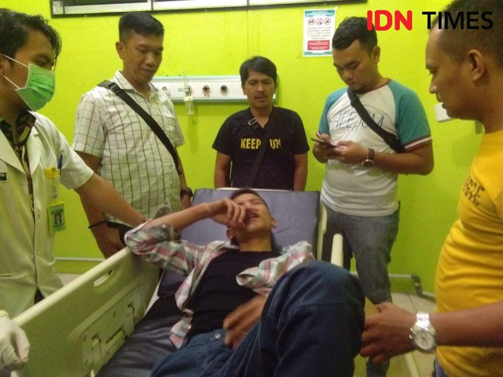 Salah seorang kurir narkoba ditembak petugas karena coba melawan (IDN Times/Bambang Suhandoko)