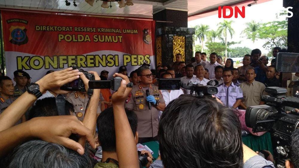 Kapolda Sumut Irjen Pol Martuani saat memberi keterangan (IDN Times/Fadli Syahputra)