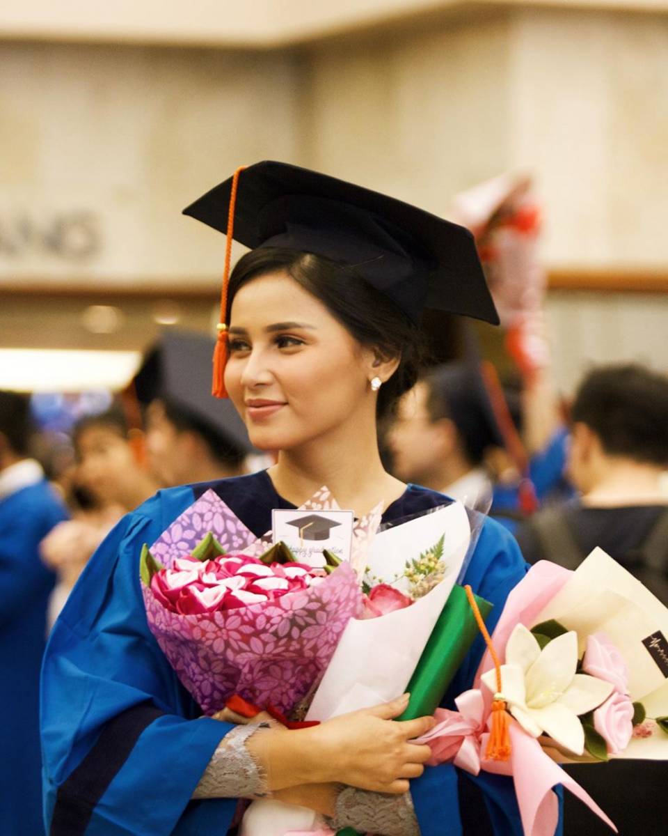 Instagram.com/yunitasiregar
