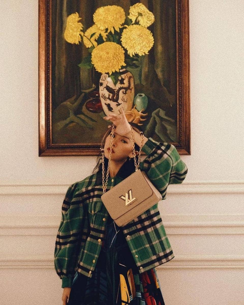 instagram.com/isyanasarasvati