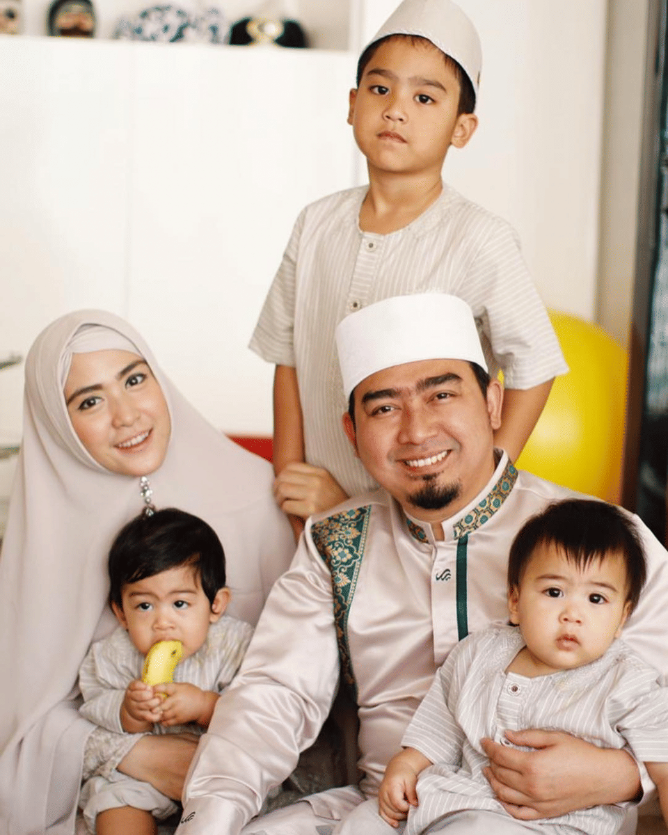 Instagram.com/apriljasmine85