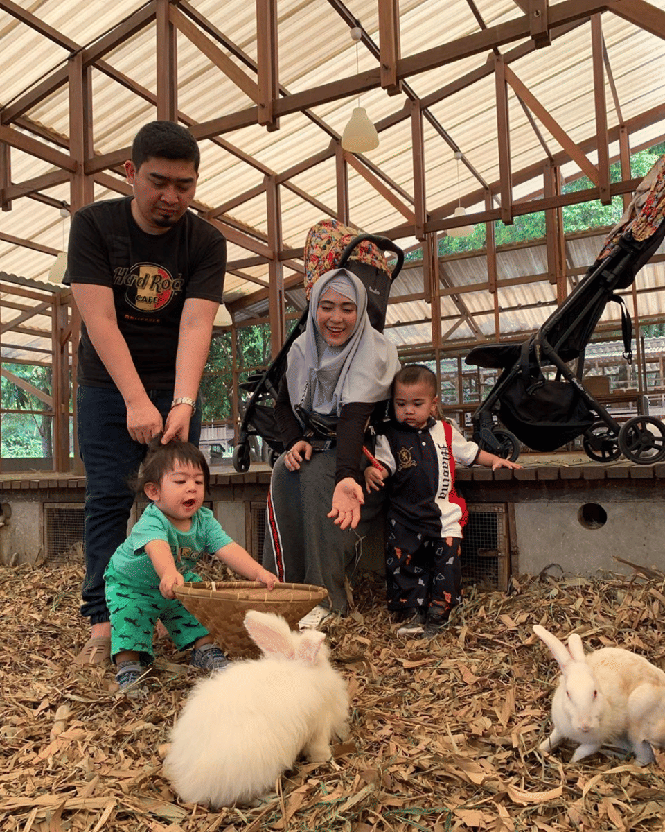 Instagram.com/apriljasmine85