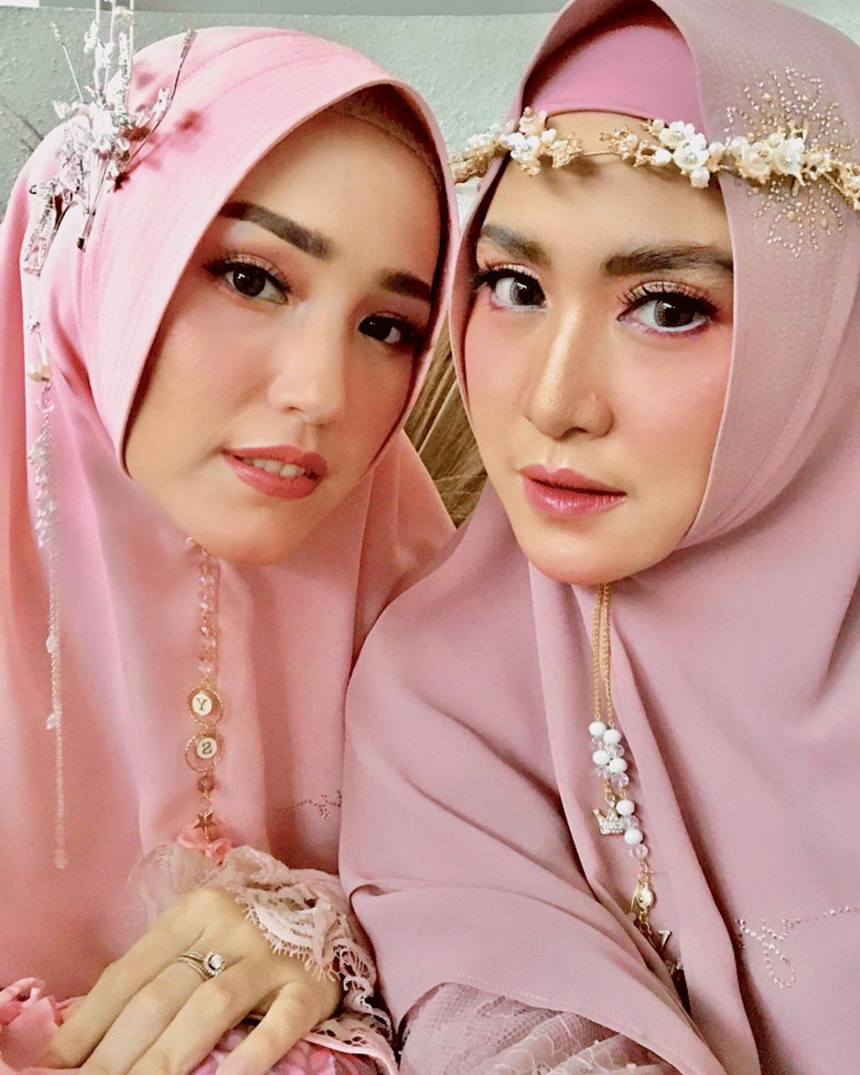 Instagram.com/apriljasmine85