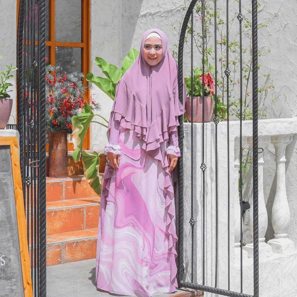 Instagram.com/apriljasmine85