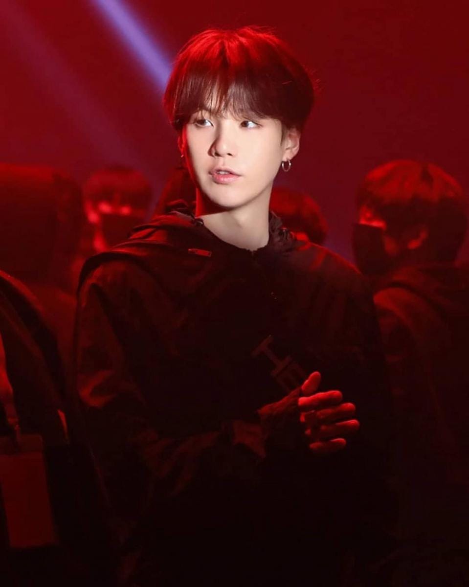 Instagram.com/bighituniverse.id