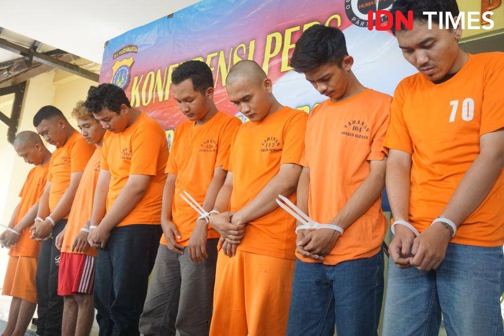 Komplotan Street Gang saat digiring ke Polda DIY, Jumat (10/1). (IDN Times/Tunggul Damarjati)