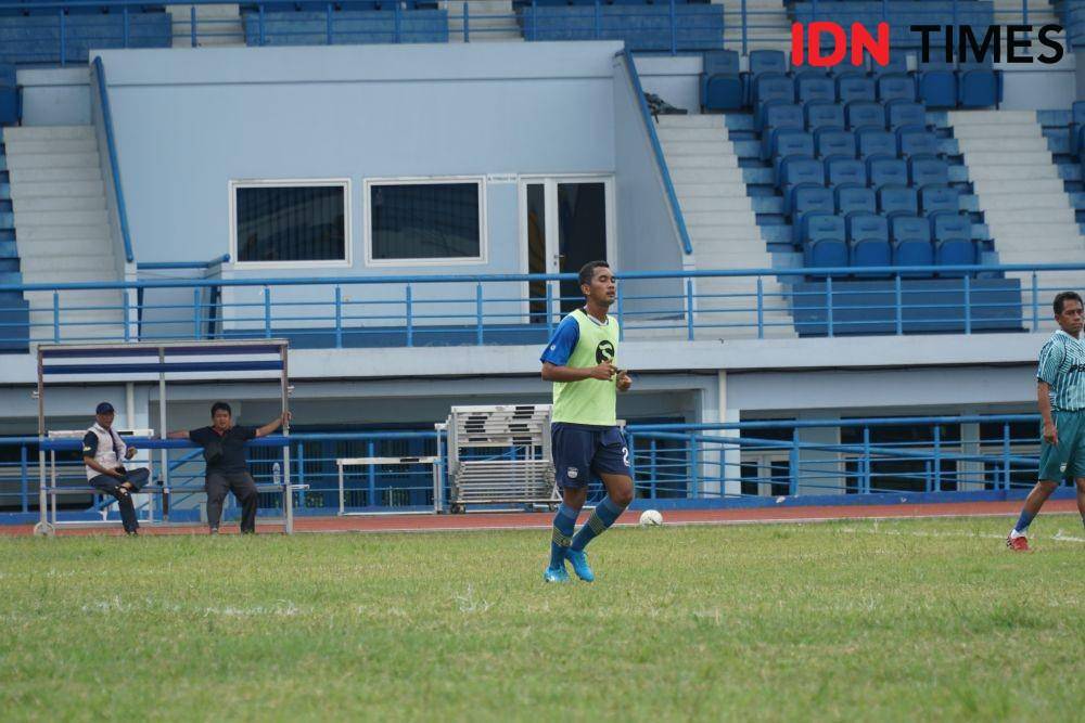 Beni Oktovianto resmi bergabung dengan Persib (IDN Times/Galih Persiana)