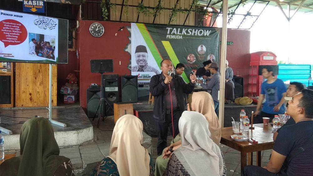 Bacabup Lamongan Sholahuddin saat memberikan sambutan kepada ribuan pemuda di Lamongan. IDN Times/Imron