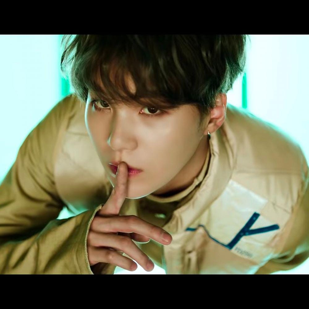 twitter.com/itslovandra