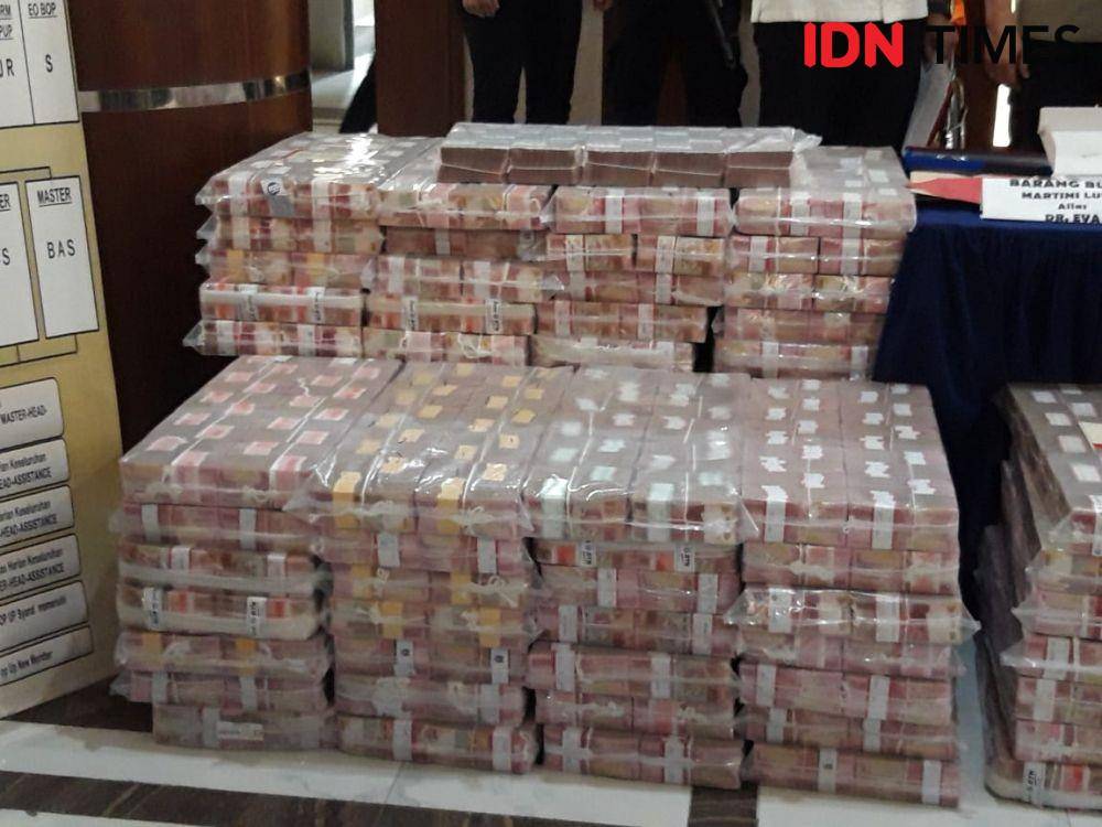 Barang bukti investasi bodong berupa uang senilai Rp70 miliar. IDN Times/Fitria Madia