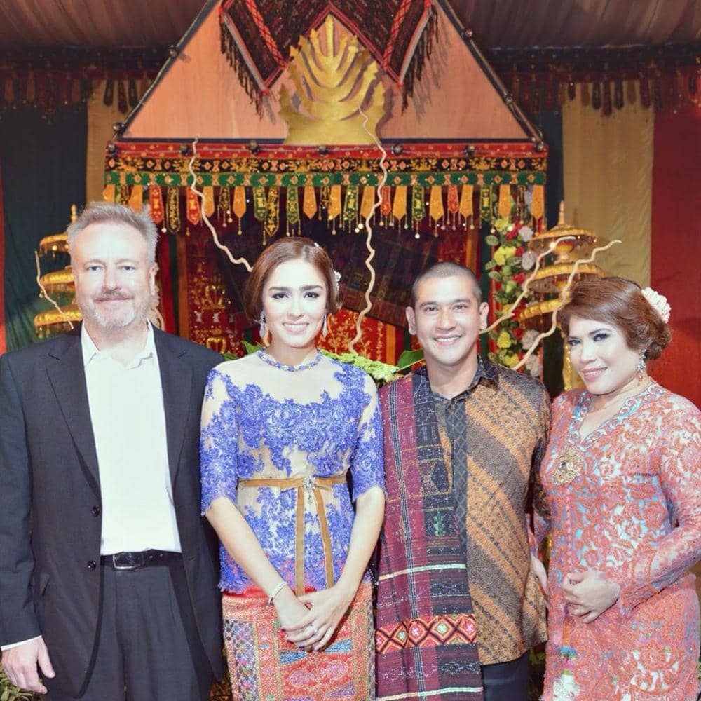 instagram.com/yaswildblood