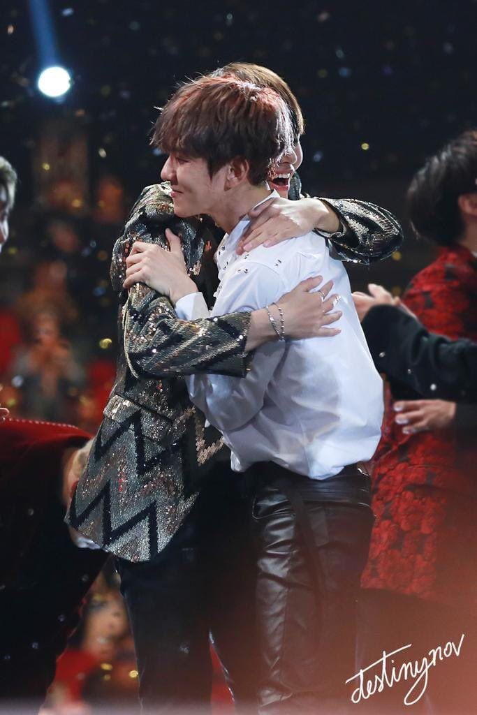 twitter.com/taehyungpic