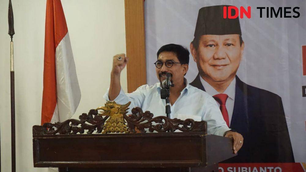 Mantan Kapolda Jawa Timur dan juga Ketua Tim Kampanye Daerah (TKD) Joko "Jokowi" Widodo-Ma'ruf Amin Jatim, Machfud Arifin saat ditemui di DPD Partai Gerindra Jatim, Sabtu (11/1). IDN Times/Fitria Madia