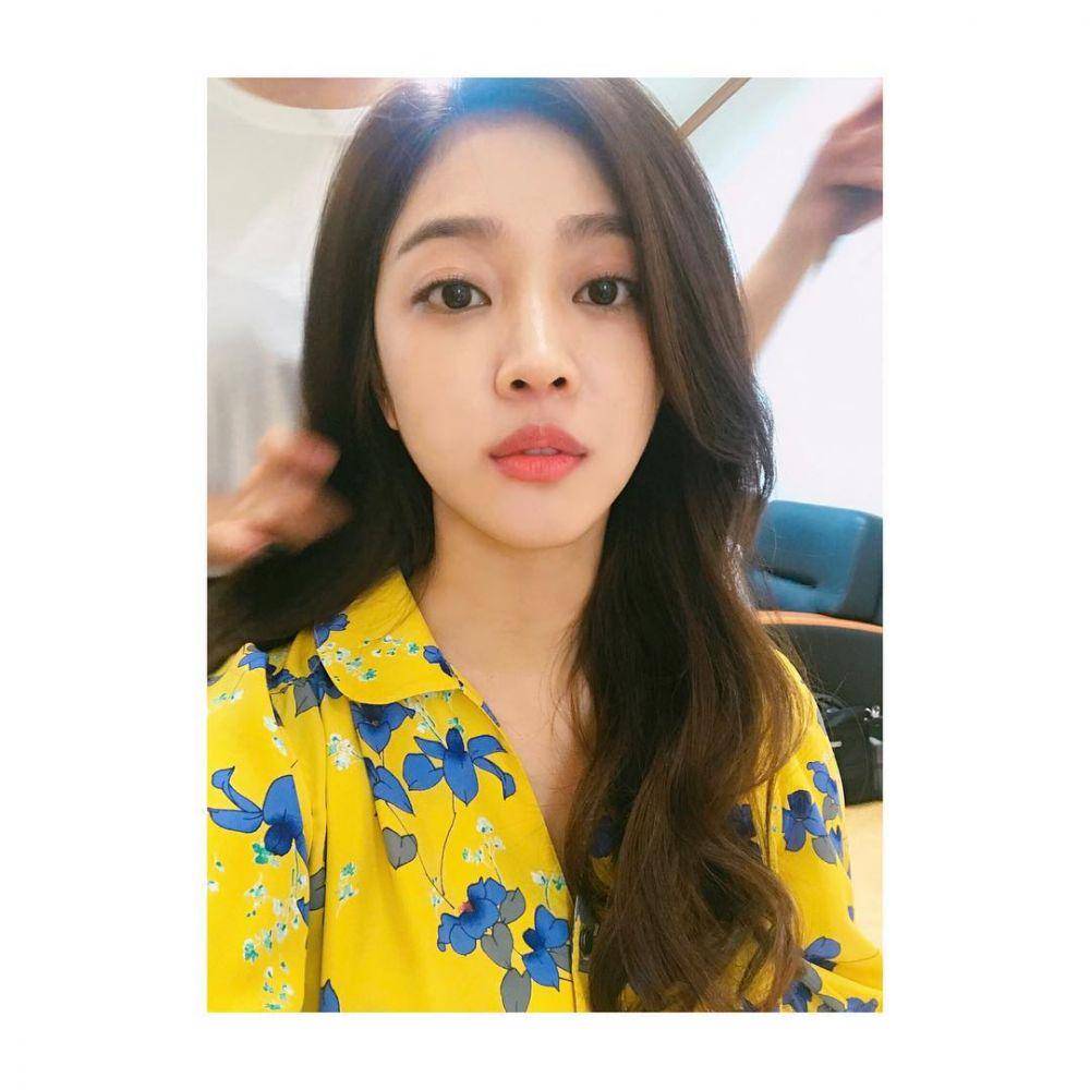 instagram.com/@xxadoraa