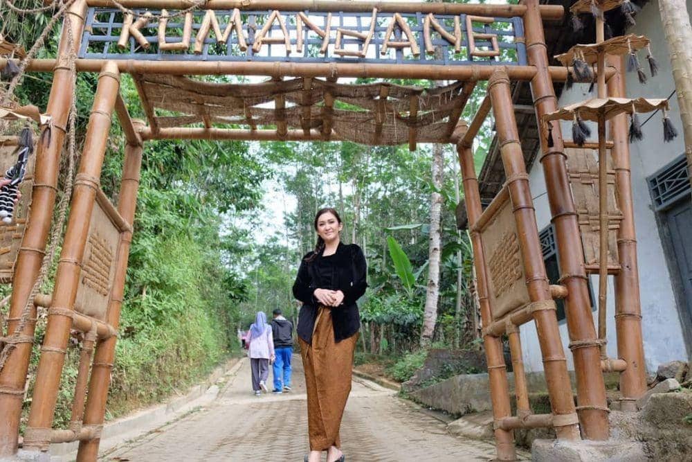 Instagram/Nafa Urbach