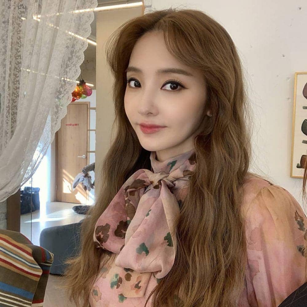 instagram.com/han_chae_young_