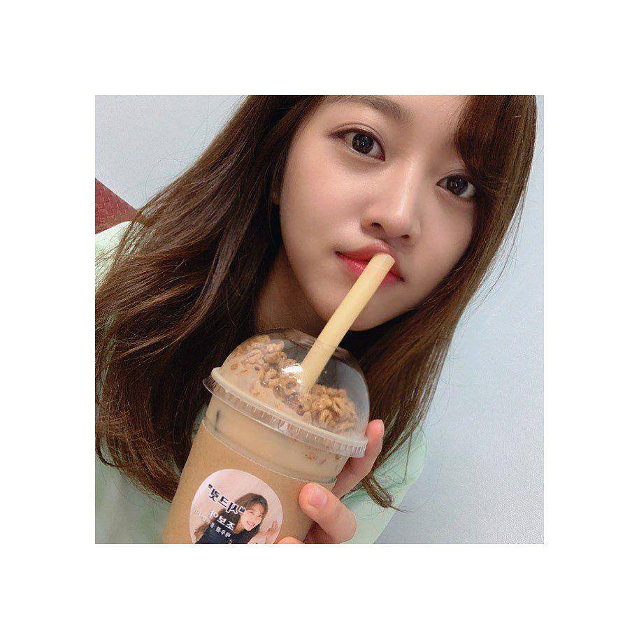 instagram.com/@xxadoraa