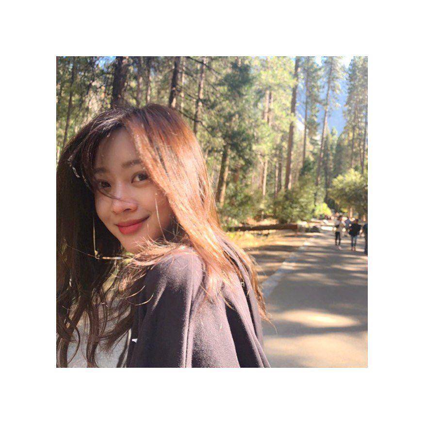 instagram.com/@xxadoraa
