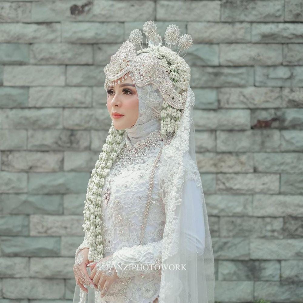 instagram.com/thyasethya