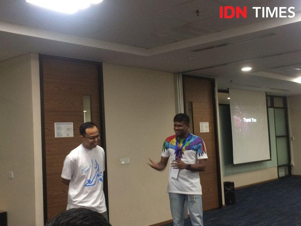 Manoharan Karthigasu bersama Senior Manager Newsroom Bukalapak dalam sesi QnA. 11 Januari 2020. IDN Times/M. Tarmizi Murdianto