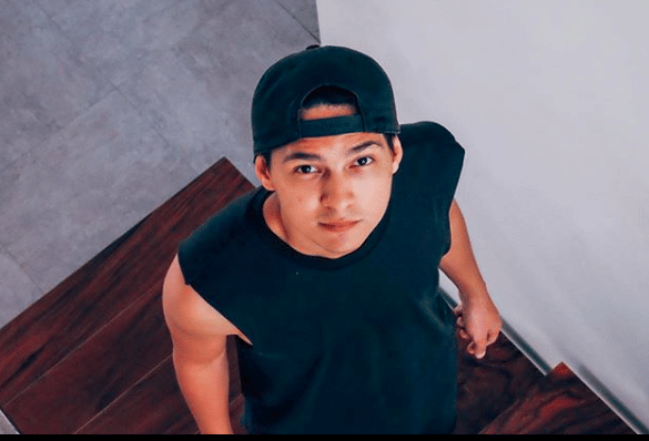 instagram.com/marcelldarwin