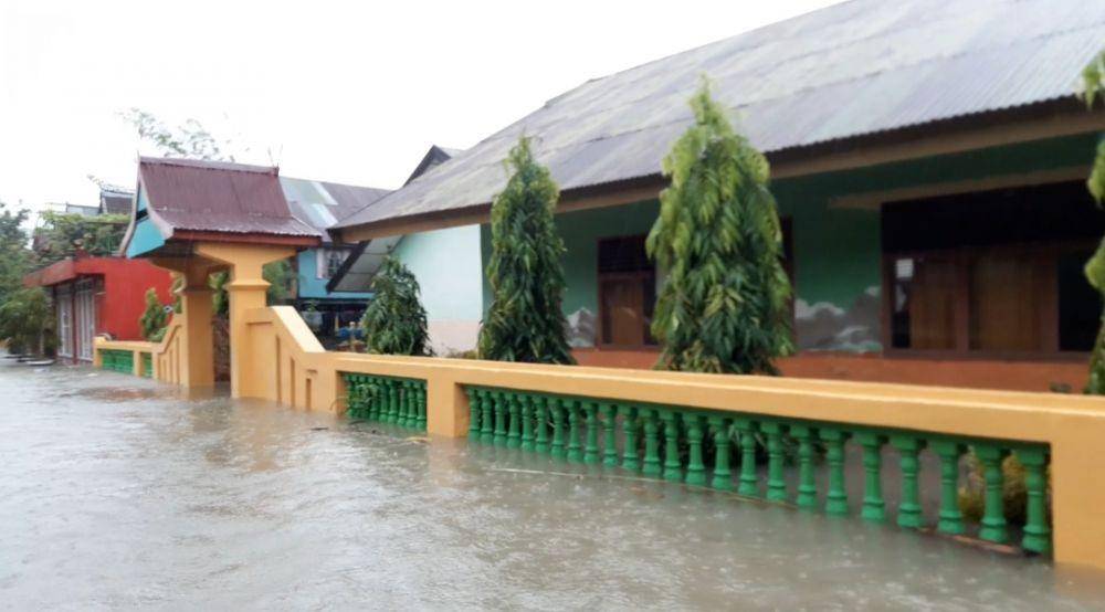 Banjir di Kelurahan Palanro, Kecamtan Mallusetasi, Barru, Minggu (12/1). IDN Times/Istimewa