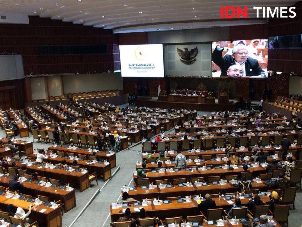 Rapat Paripurna pidato pembukaan masa persidangan II tahun sidang 2019-2020, Jakarta, Senin (13/1). (IDN Times/Irfan Fathurohman)