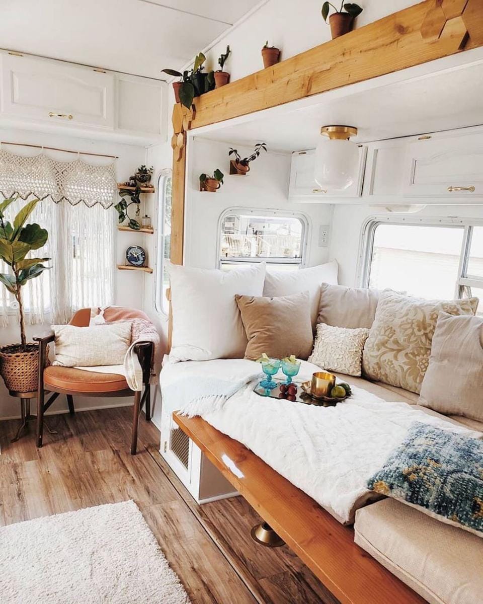 instagram.com/leeannieblivin