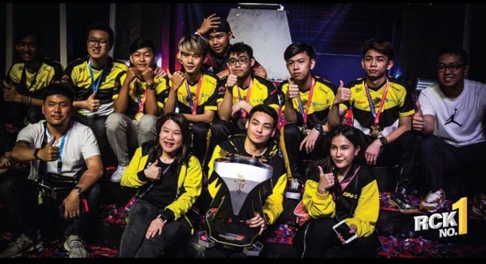 instagram.com/robclintonkardinal