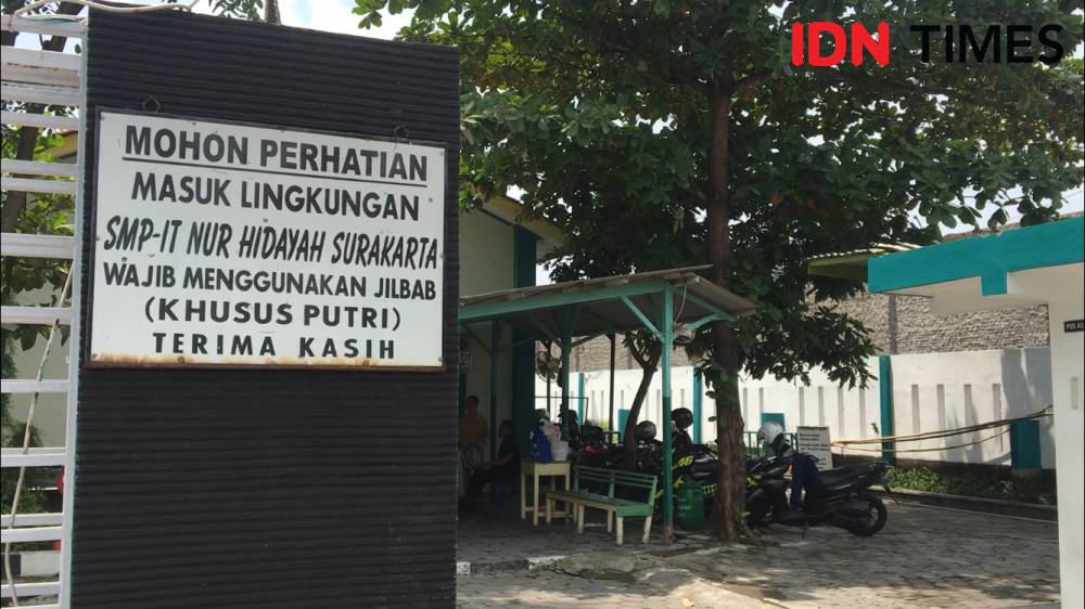 Salah satu aturan di SMP IT Nur Hidayah Solo. (IDN Times/Larasati Rey)