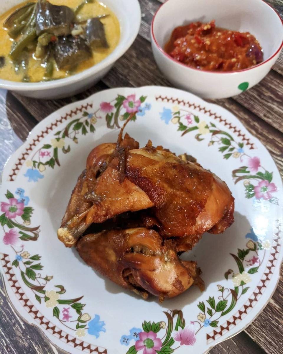 instagram.com/yanesthi