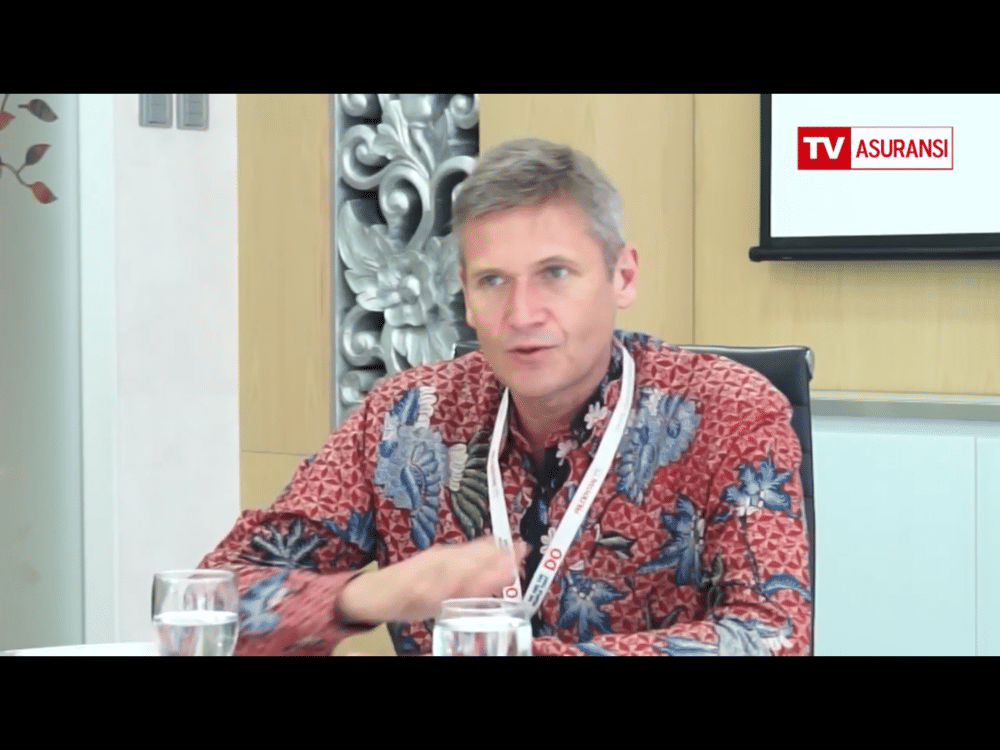 Jens Reisch. YouTube/TV Asuransi