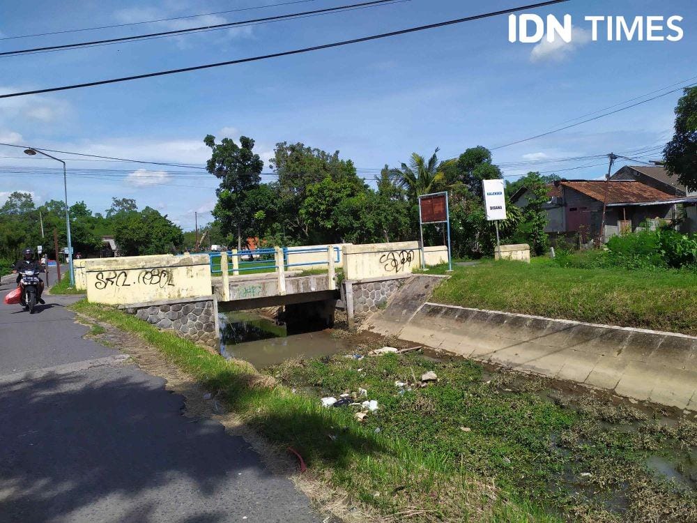 Ilustrasi Selokan Mataram. IDN Times/Siti Umaiyah