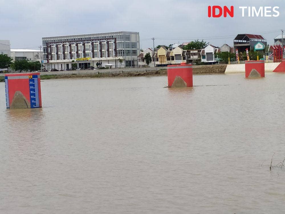 Titik ketinggian air sungai terpantau dari Bendung Gerak. IDN Times/Fariz Fardianto