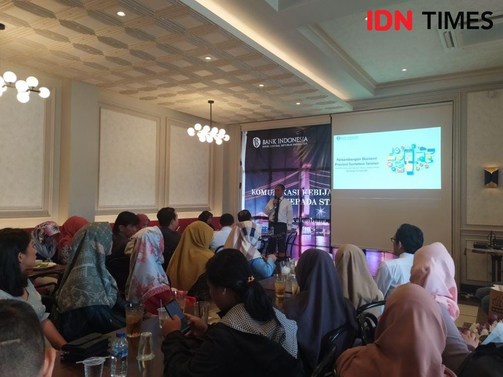 Suasana seminar kebijakan Bank Indonesia membahas ekonomi Sumsel di Lyane Kafe, Senin (13/1) (IDN Times/Feny Maulia Agustin)