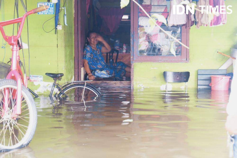 Kondisi warga yang terdampak banjir di kawasan Bengkuring, Samarinda Utara (IDN Times/Yuda Almerio)