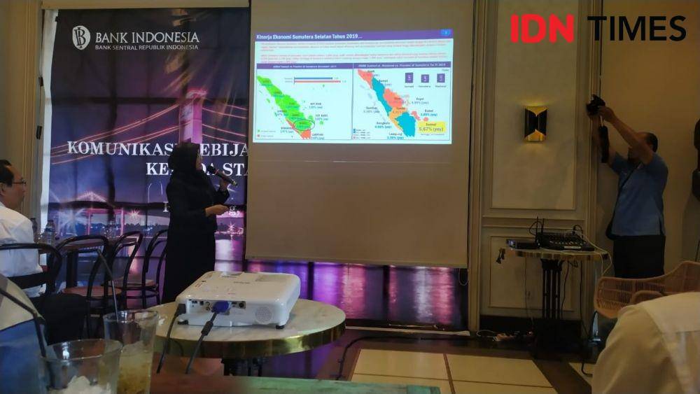 Suasana seminar kebijakan Bank Indonesia membahas ekonomi Sumsel di Lyane Kafe, Senin (13/1) (IDN Times/Feny Maulia Agustin)