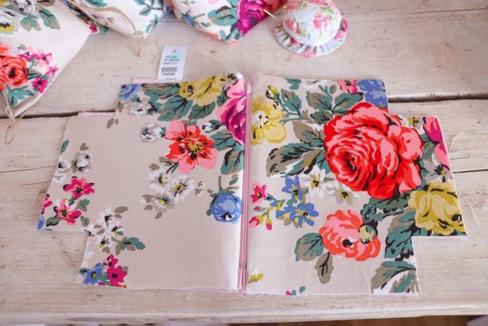 daintydressdiaries.com