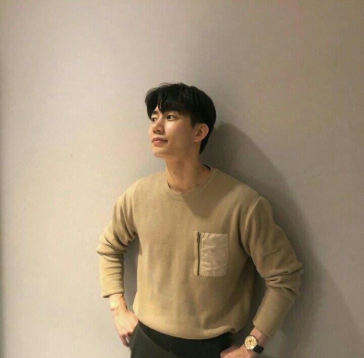 instagram.com/sonwoohyeon7