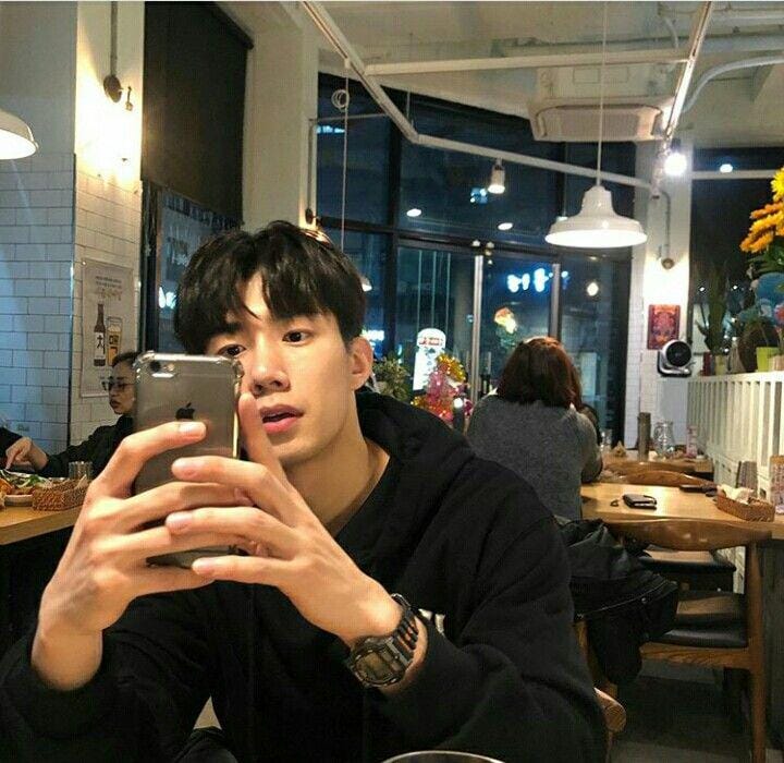 instagram.com/sonwoohyeon7