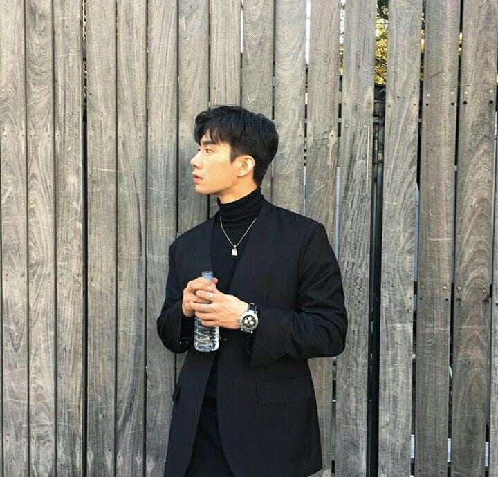 instagram.com/sonwoohyeon7