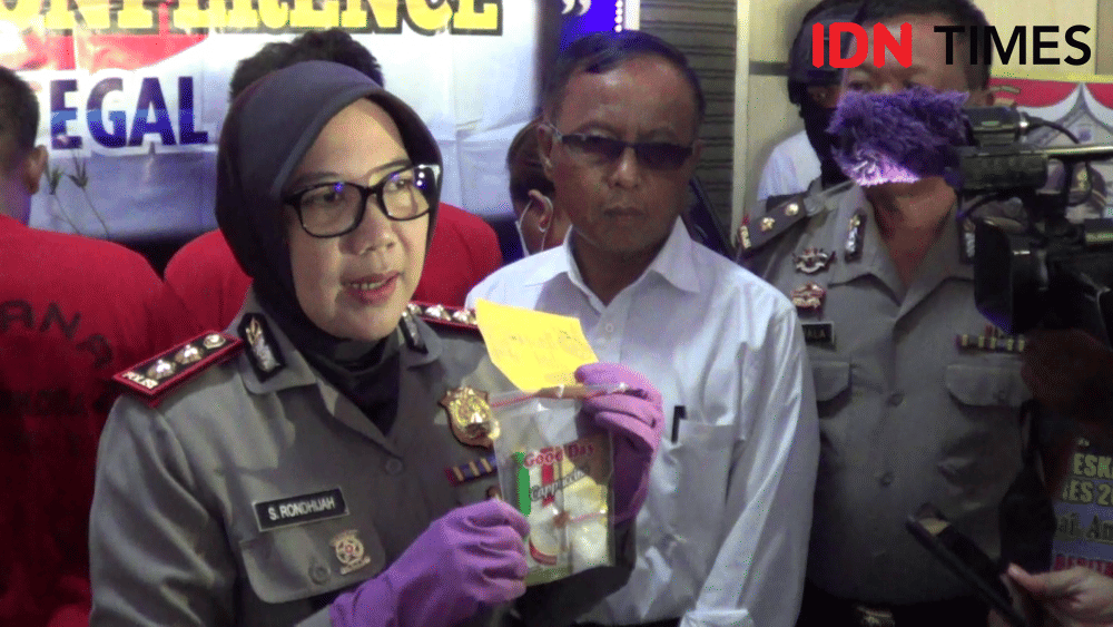 Kapolres Tegal Kota, AKBP Siti Rondhijah dalam gelar perkara penyelundupan sabu. IDN Times/ Muchammad Haikal