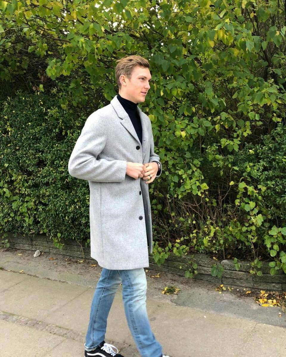 instagram.com/viktoraxelsen